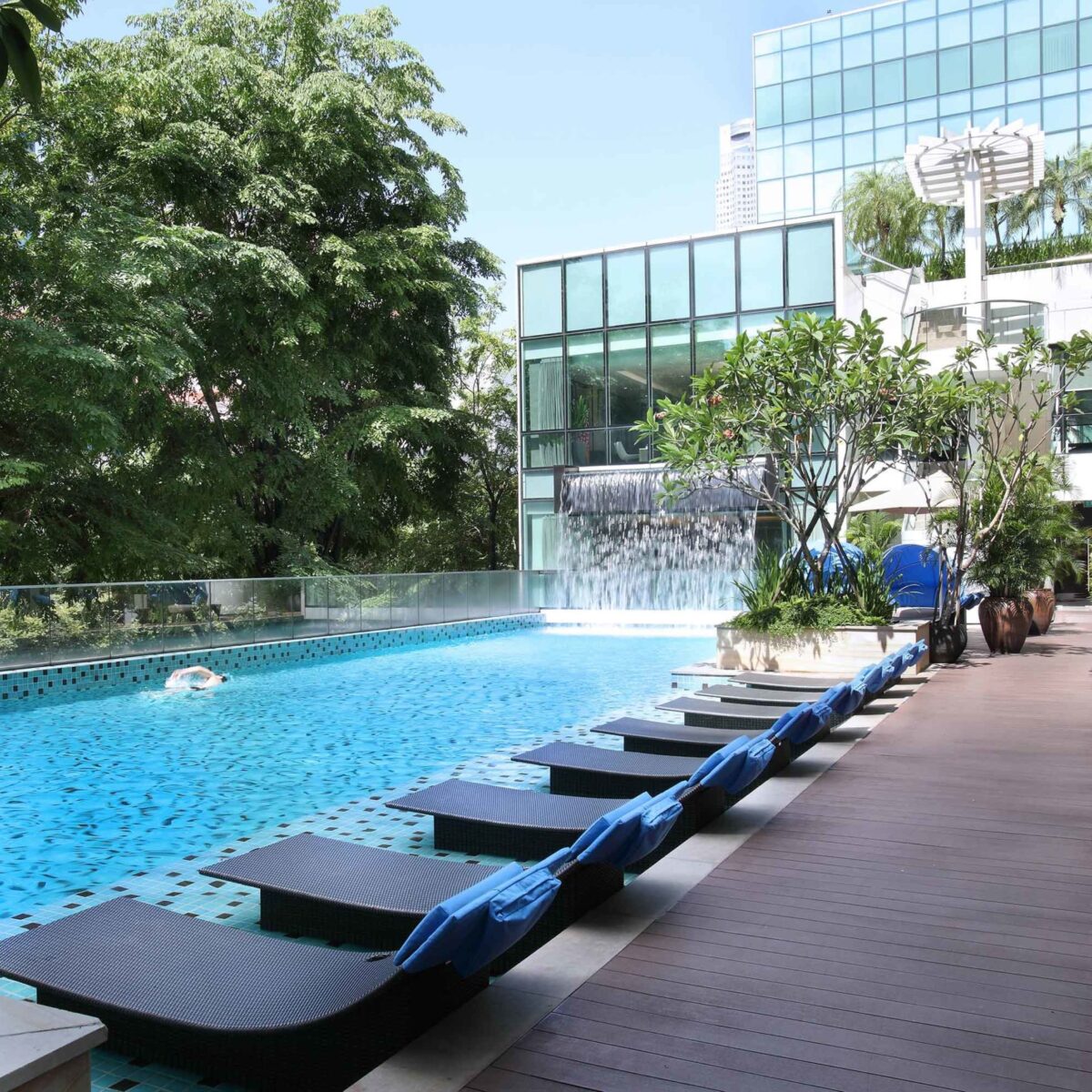 Swimming Pool Park Regis Singapore