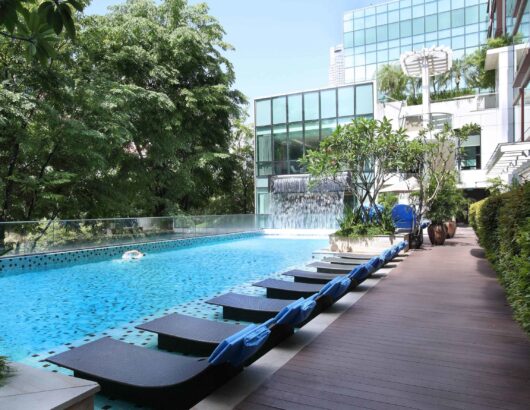 Swimming Pool Park Regis Singapore